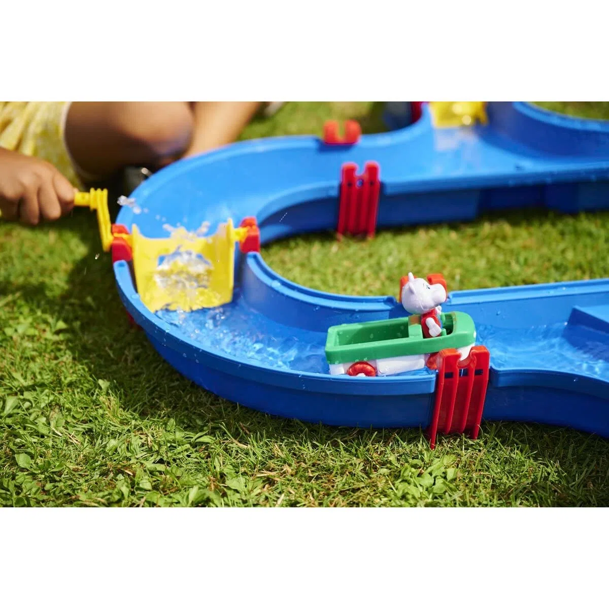 AquaPlay Super Set, 41 Pezzi Tavolo da Gioco per Esterni, Giocattolo da Giardino Adatto per Bambini dai 3 Anni in su