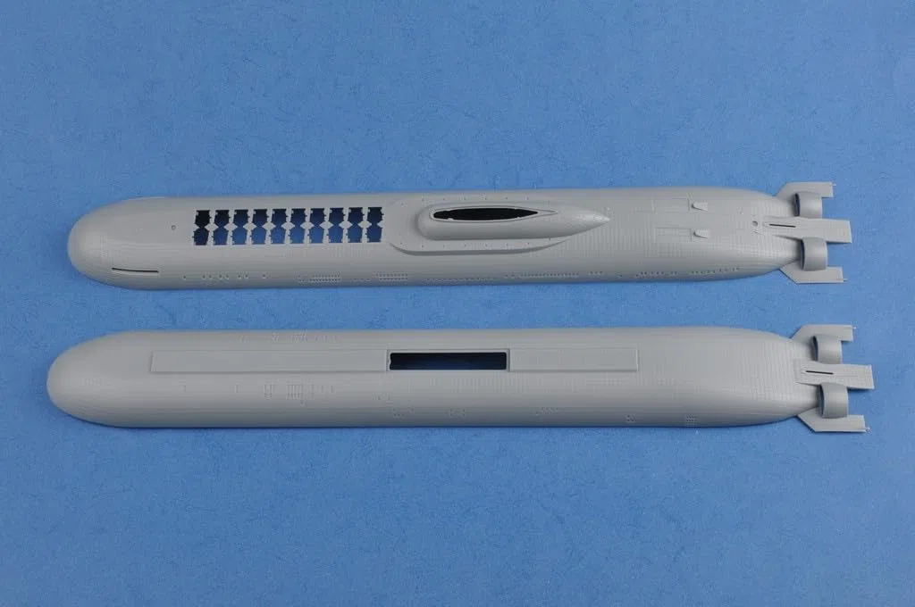 Hobbyboss Modellino - Russian Navy Typhoon Class SSBN Sottomarino Scala 1:350