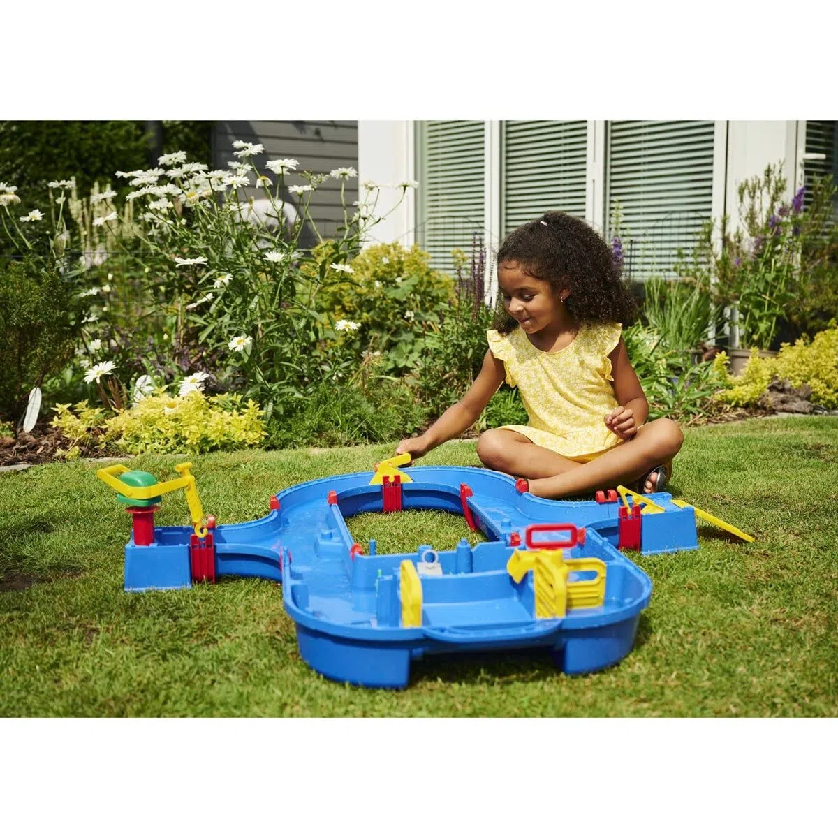 AquaPlay Super Set, 41 Pezzi Tavolo da Gioco per Esterni, Giocattolo da Giardino Adatto per Bambini dai 3 Anni in su