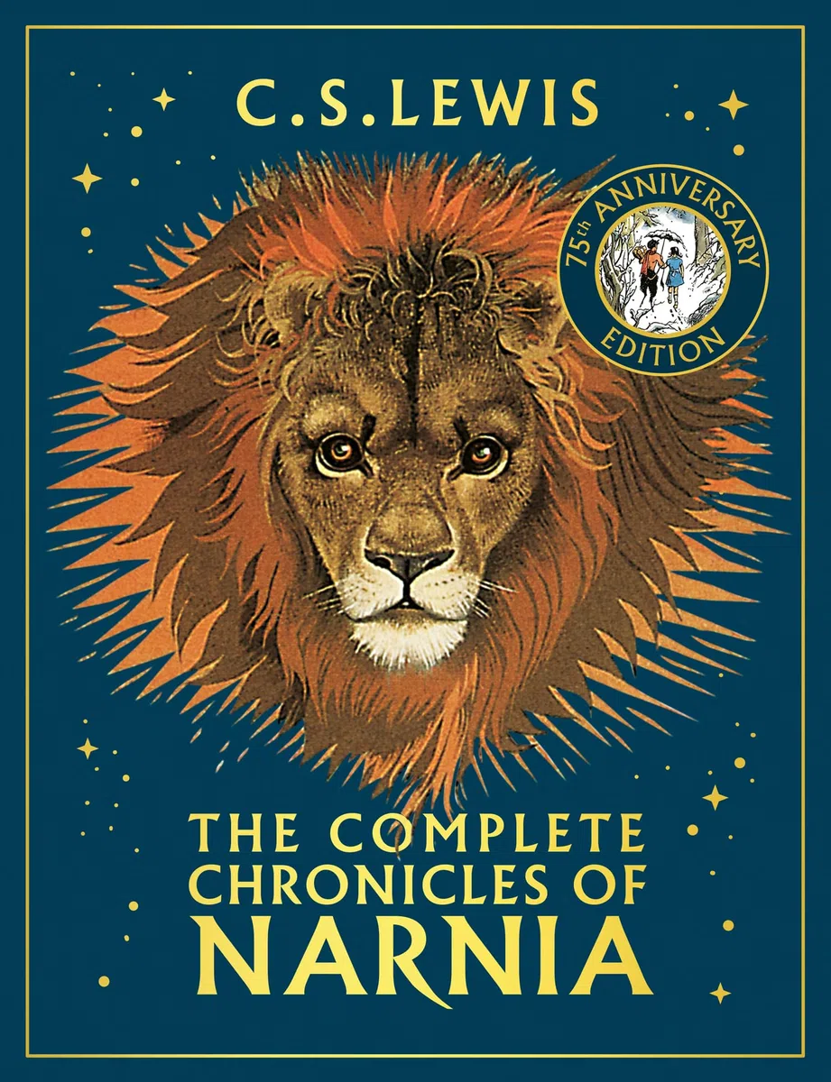 The Complete Chronicles of Narnia: Step through the Wardrobe in these illustrated classics – a perfect gift for children of all ages, from the official Narnia publisher!
