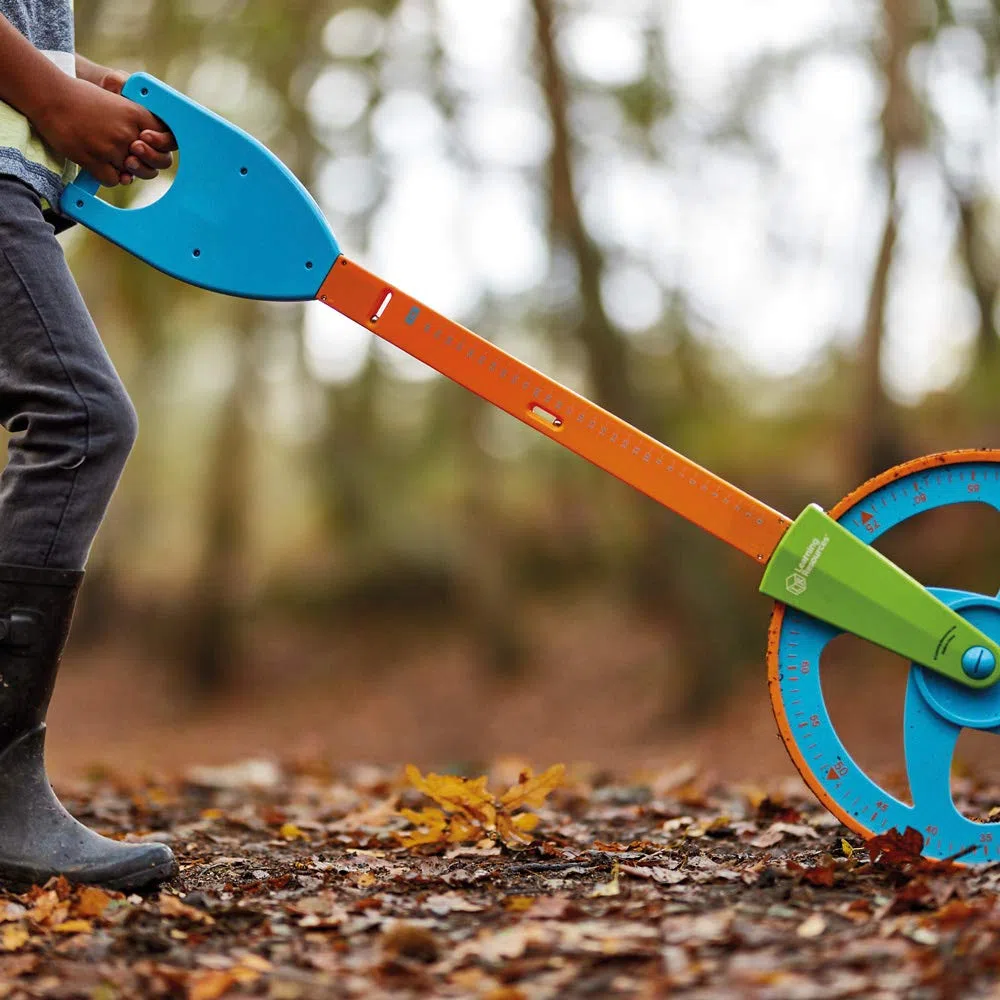 Learning Resources Strumento di misurazione da Esterni 5-in-1 Outdoor Measure-Mate