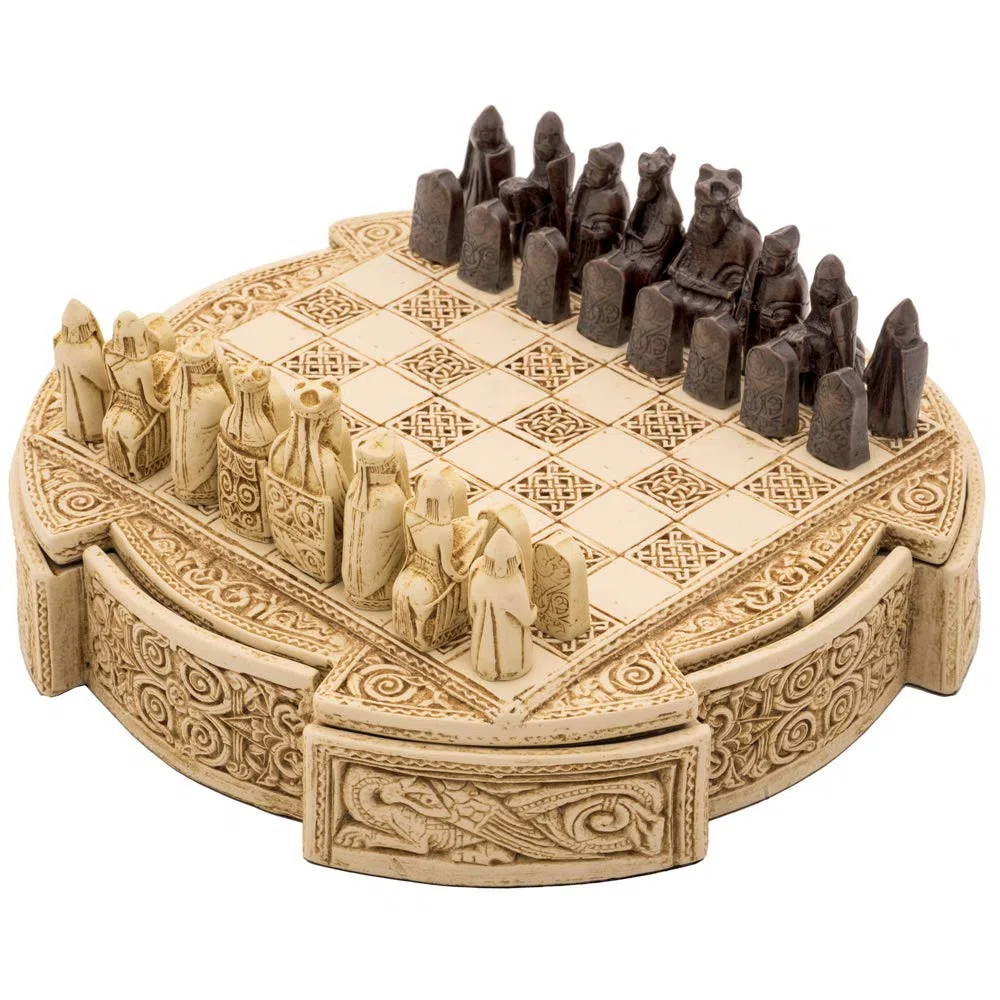 The Regency Chess Company Ltd, England Isola di Lewis Compatto Celtico Set di Scacchi 9 Pollici in Avorio
